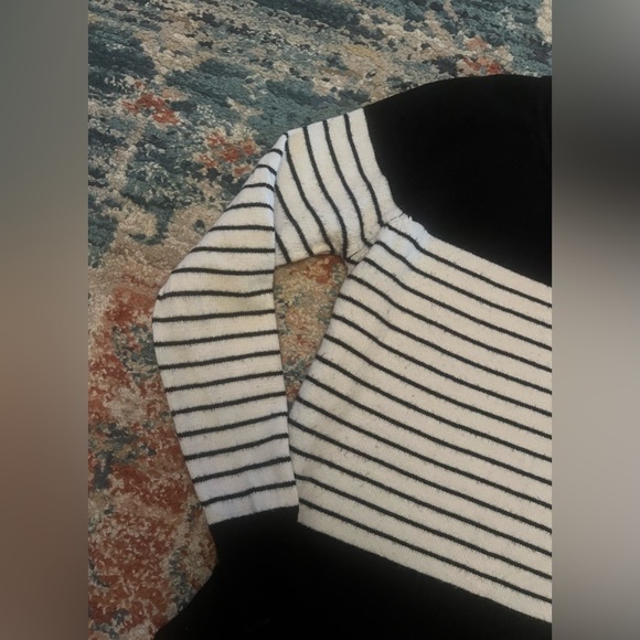 Stacatto stripped scoop bottom sweater. Size small. Excellent condition! - Picture 3 of 5